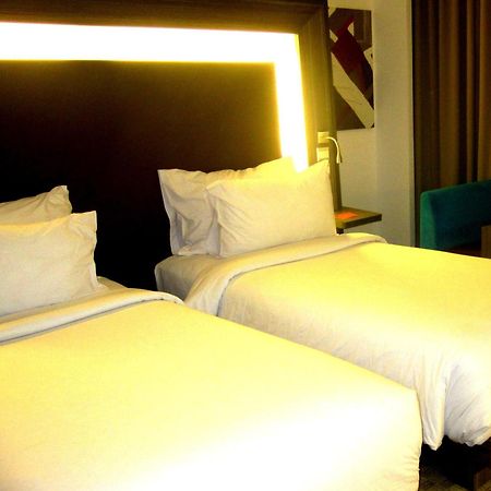 פאנגקאלפינאנג Novotel Bangka Hotel & Convention Center חדר תמונה