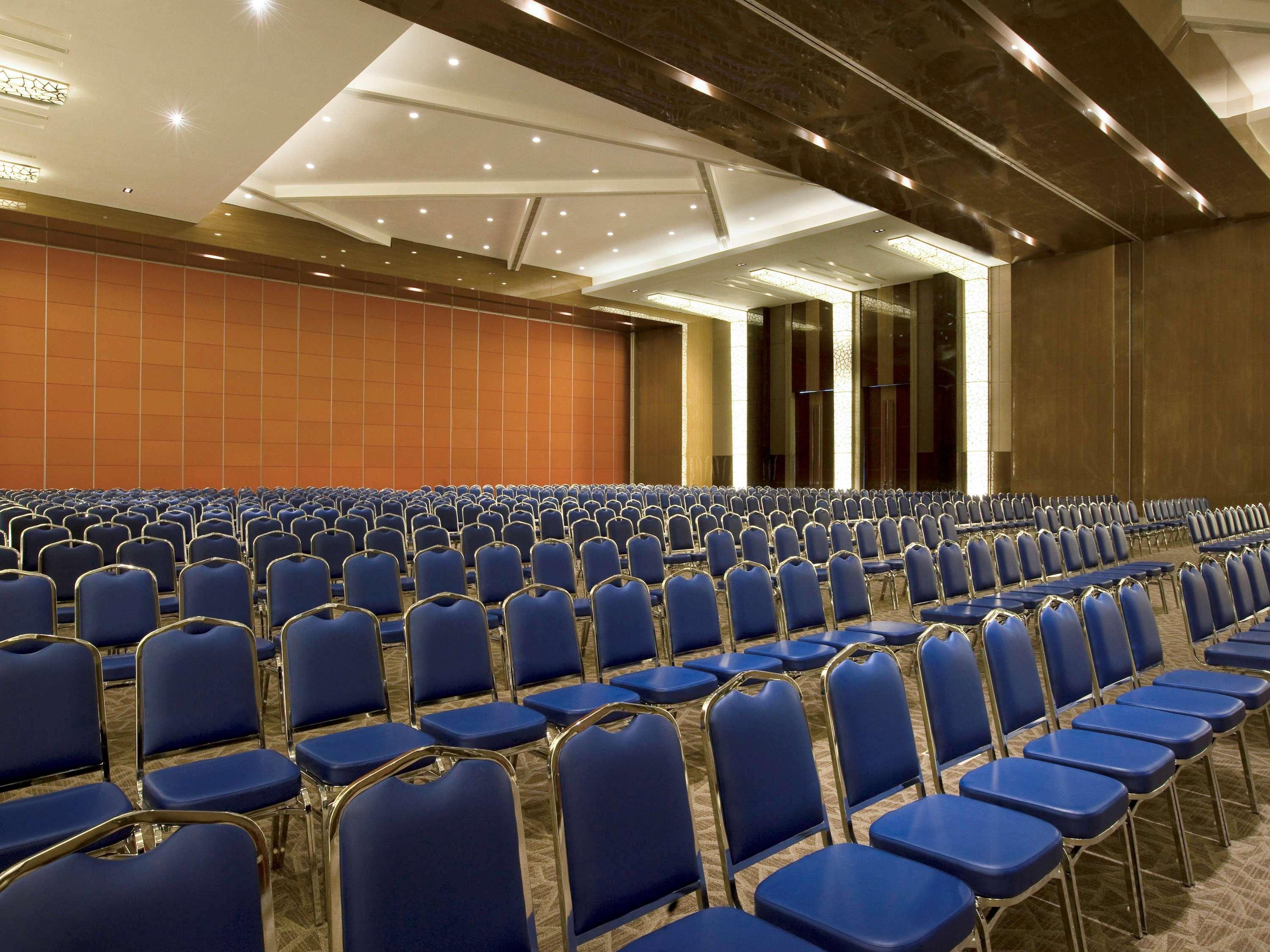 פאנגקאלפינאנג Novotel Bangka Hotel & Convention Center מראה חיצוני תמונה