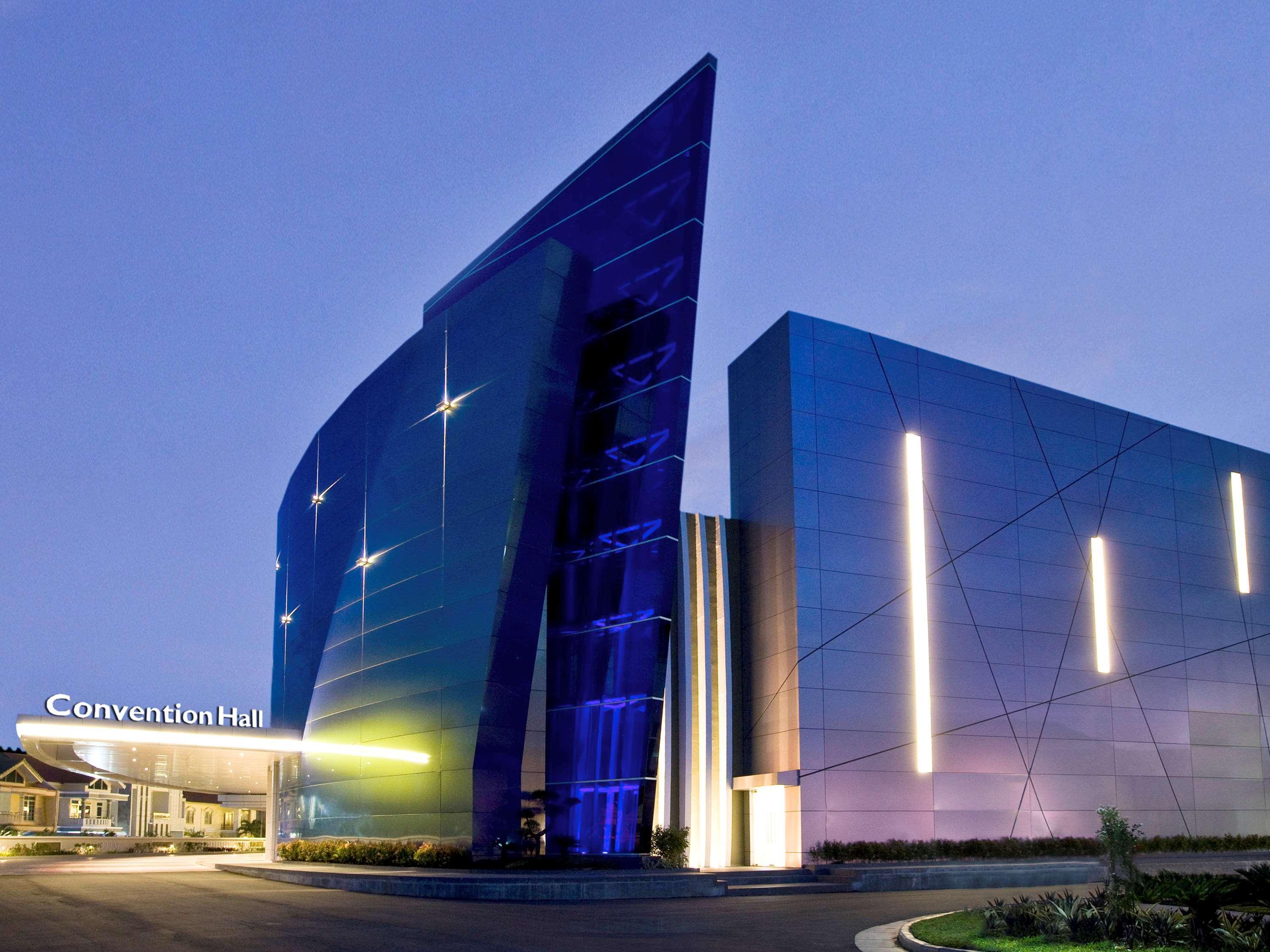 פאנגקאלפינאנג Novotel Bangka Hotel & Convention Center מראה חיצוני תמונה